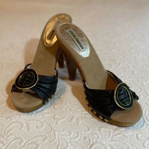 Steve Madden Pamelaa wooden heels size 6.5 M